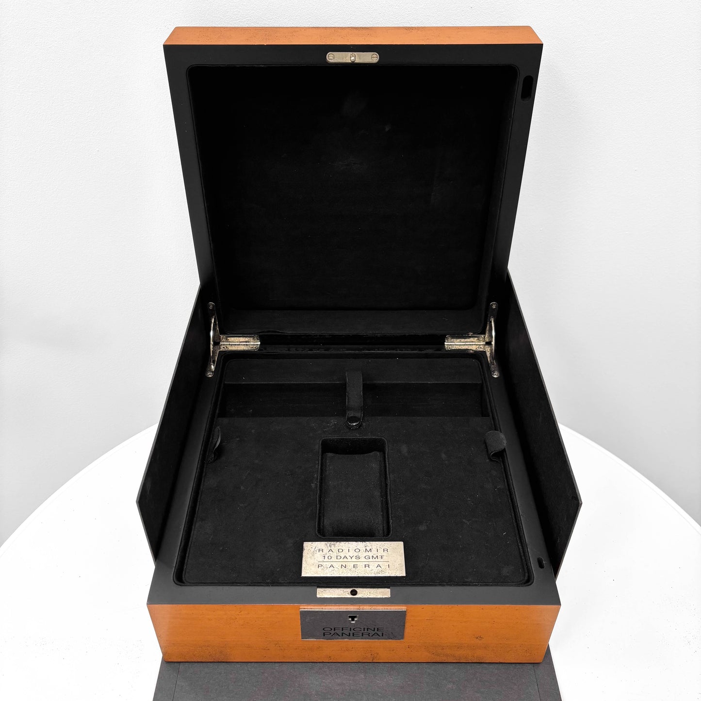 Panerai Radiomir 10 Days GMT LE 10 Pieces 47mm Automatic Men's Watch PAM00548